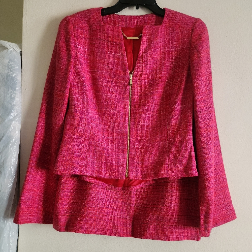 Tahari Collection Co-ord Set Woven suit/jacket 10+ Skirt 8 fuschia/purple New